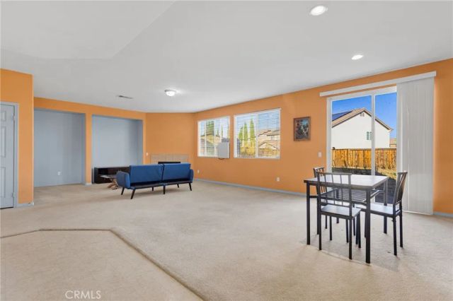 13816 Grant, Oak Hills, CA 92344