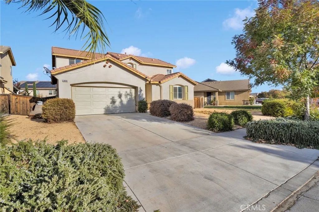 13816 Grant, Oak Hills, CA 92344