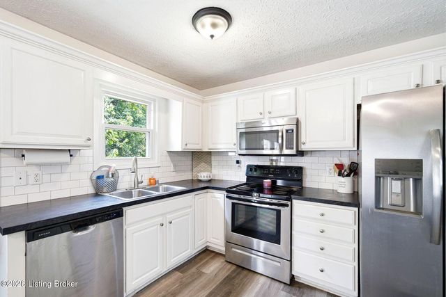 328 Deer Park Way, Mt Washington, KY 40047