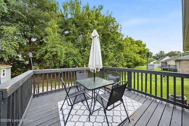 328 Deer Park Way, Mt Washington, KY 40047
