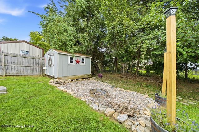 328 Deer Park Way, Mt Washington, KY 40047