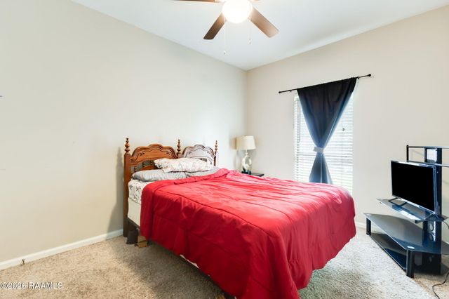 102 Doncaster Circle, Youngsville, LA 70592