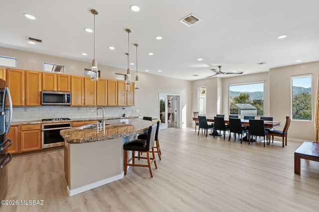 11414 N Verch Way, Tucson, AZ 85737