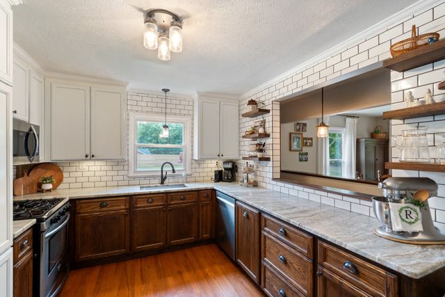 216 Rouse Rd, Dickson, TN 37055
