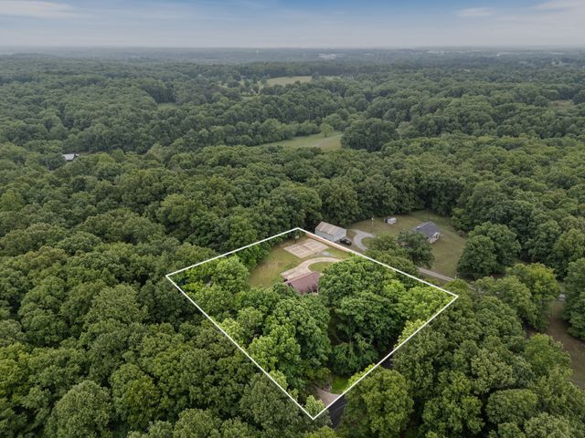 216 Rouse Rd, Dickson, TN 37055
