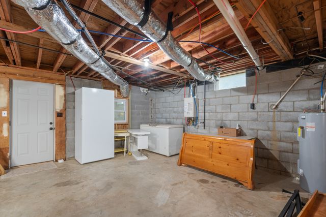 216 Rouse Rd, Dickson, TN 37055