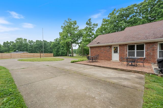 216 Rouse Rd, Dickson, TN 37055