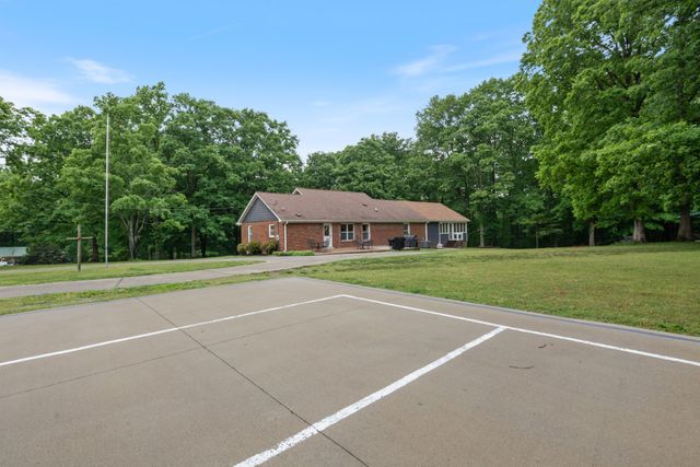 216 Rouse Rd, Dickson, TN 37055