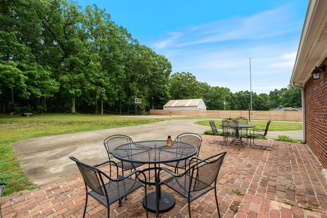 216 Rouse Rd, Dickson, TN 37055