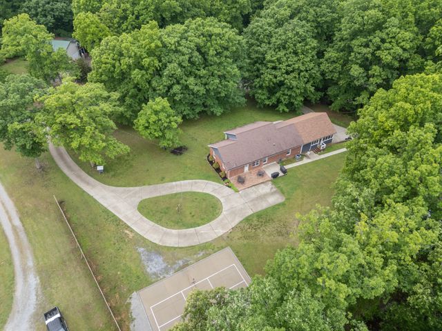 216 Rouse Rd, Dickson, TN 37055