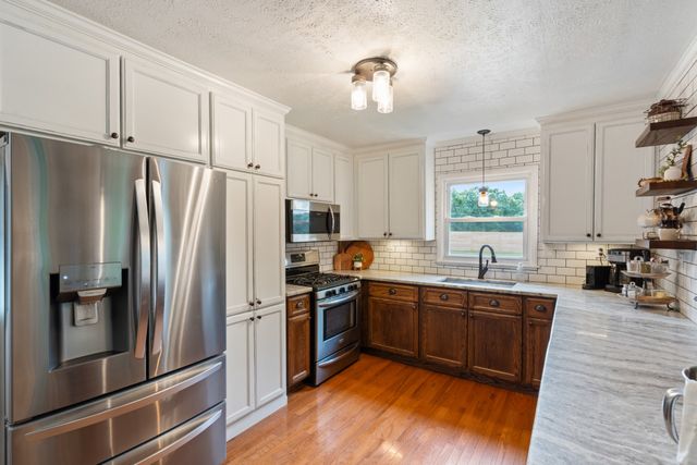 216 Rouse Rd, Dickson, TN 37055