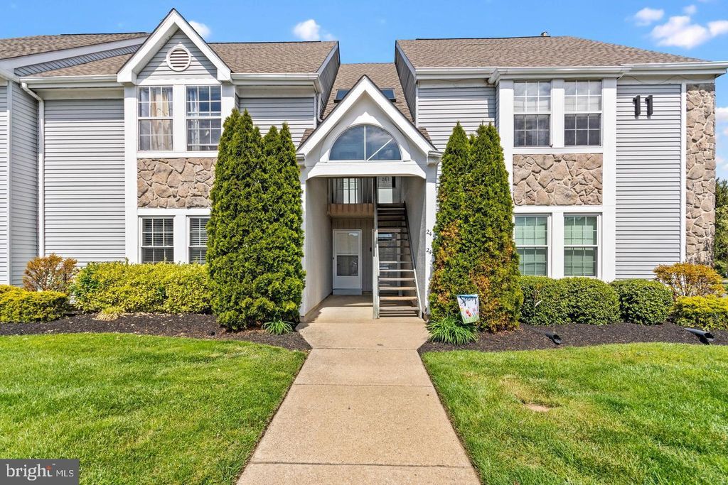 240 LORING CT, Sewell, NJ 08080