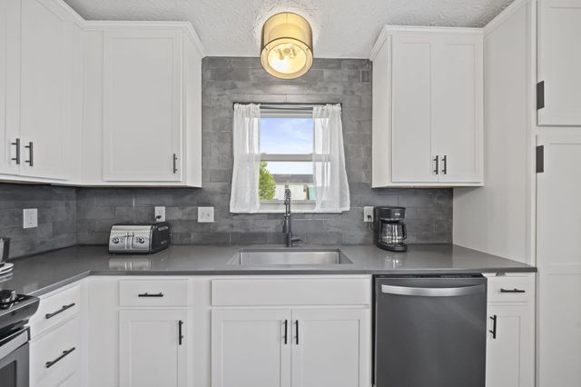 111 Fieldcrest Drive, Delaware, OH 43015