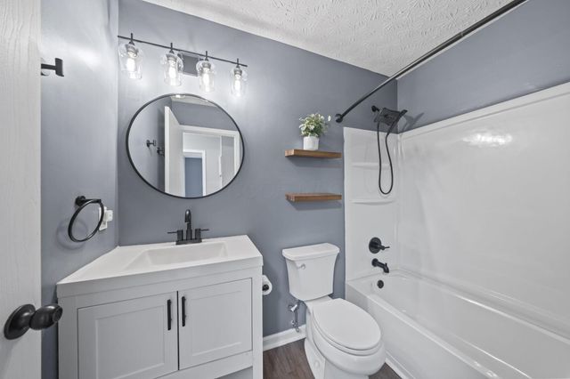111 Fieldcrest Drive, Delaware, OH 43015