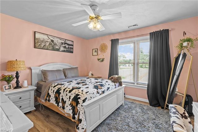 1633 Head Of River RD, Chesapeake, VA 23322
