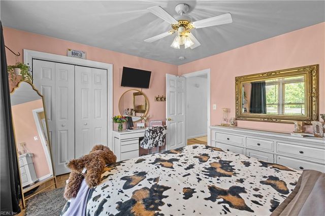 1633 Head Of River RD, Chesapeake, VA 23322