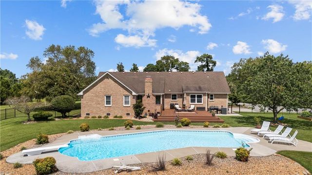 1633 Head Of River RD, Chesapeake, VA 23322