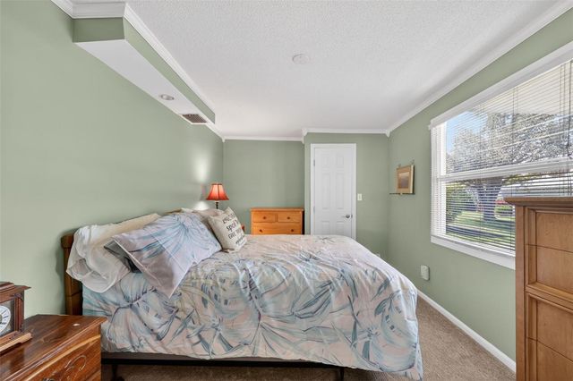 9208 142ND STREET, Seminole, FL 33776