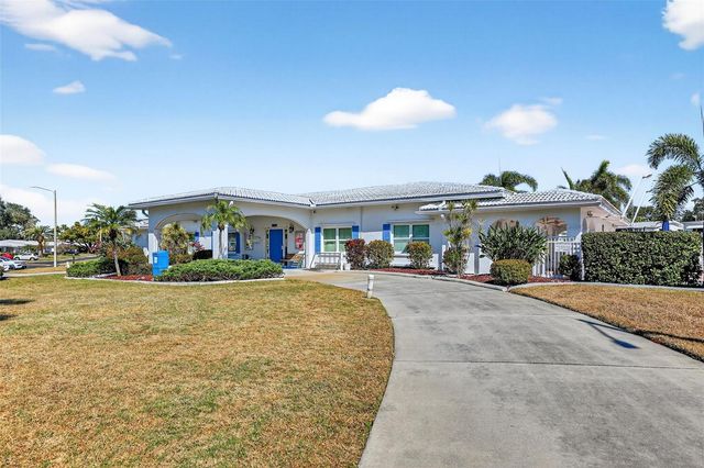 9208 142ND STREET, Seminole, FL 33776