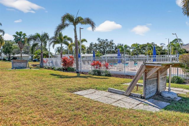 9208 142ND STREET, Seminole, FL 33776