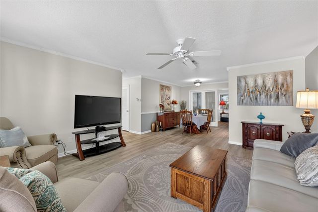 9208 142ND STREET, Seminole, FL 33776