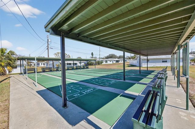 9208 142ND STREET, Seminole, FL 33776