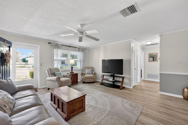 9208 142ND STREET, Seminole, FL 33776