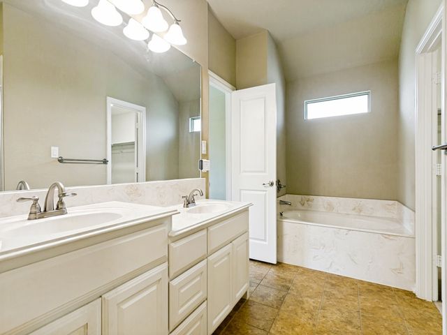 4009 Kensington Drive, Sanger, TX 76266
