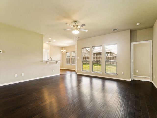 4009 Kensington Drive, Sanger, TX 76266