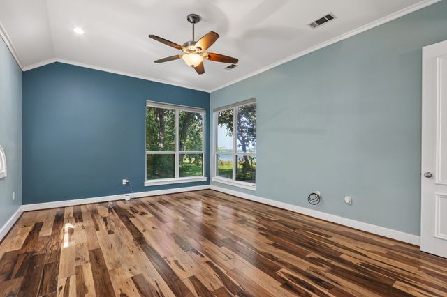 823 Carrie Court, Lakewood Village, TX 75068