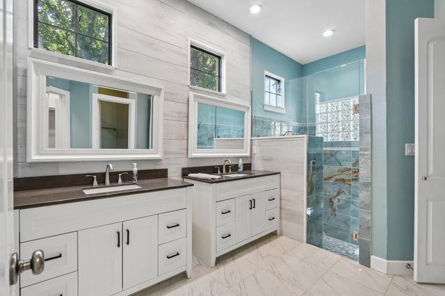 823 Carrie Court, Lakewood Village, TX 75068