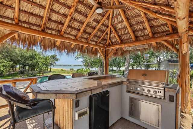 823 Carrie Court, Lakewood Village, TX 75068