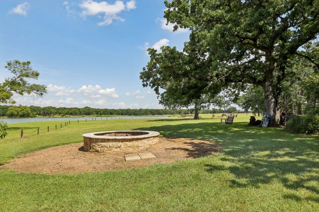 823 Carrie Court, Lakewood Village, TX 75068