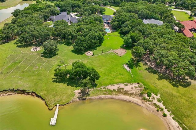 823 Carrie Court, Lakewood Village, TX 75068