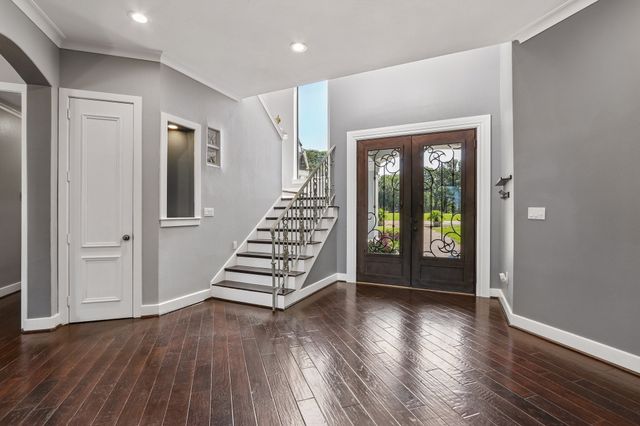 823 Carrie Court, Lakewood Village, TX 75068