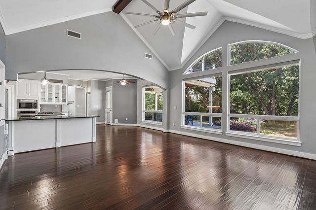 823 Carrie Court, Lakewood Village, TX 75068