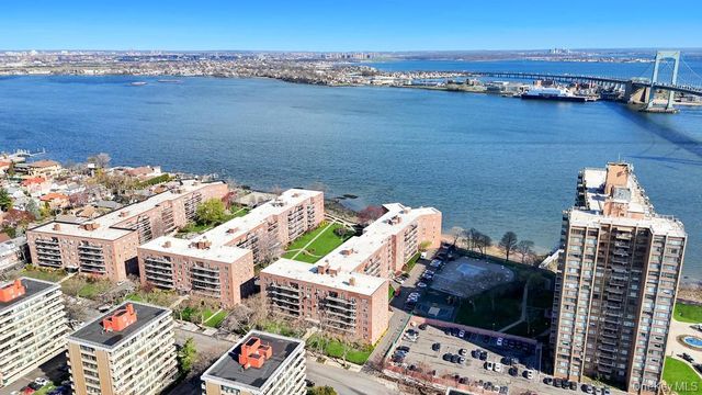 162-41 Powells Cove Boulevard 2J, Beechhurst, NY 11357