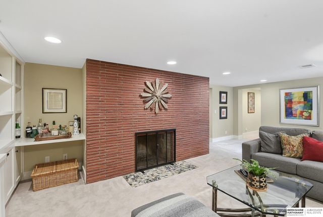 7974 Hickory Street, Omaha, NE 68124