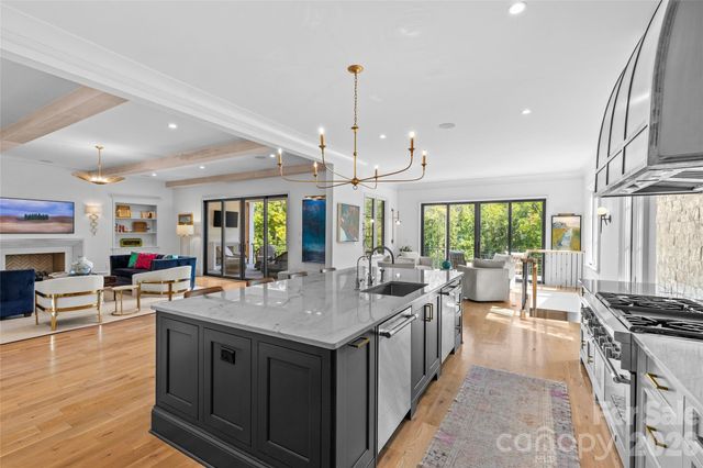 3345 Willow Oak Road, Charlotte, NC 28209