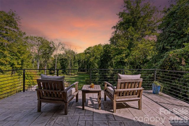 3345 Willow Oak Road, Charlotte, NC 28209