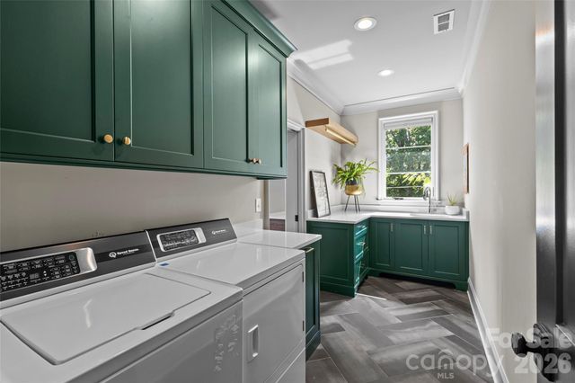 3345 Willow Oak Road, Charlotte, NC 28209