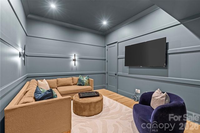 3345 Willow Oak Road, Charlotte, NC 28209