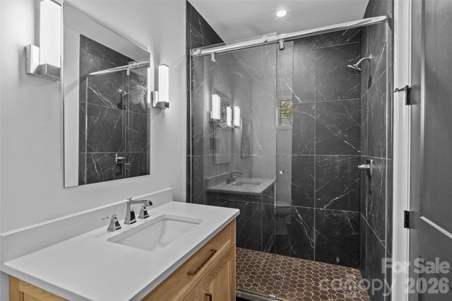 3345 Willow Oak Road, Charlotte, NC 28209