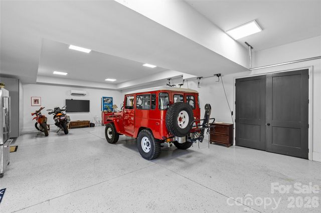 3345 Willow Oak Road, Charlotte, NC 28209