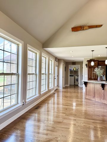 530 Thompson Ln, Portland, TN 37148