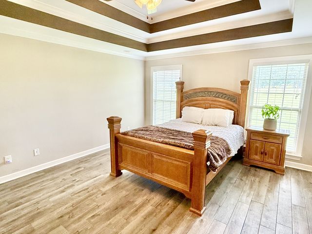 530 Thompson Ln, Portland, TN 37148