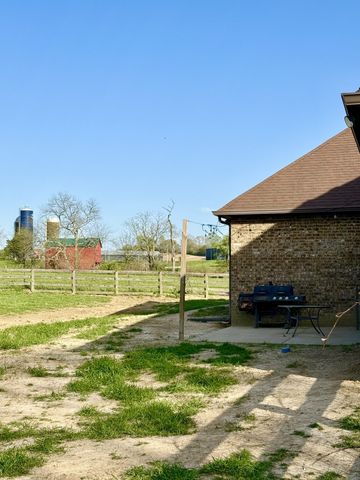 530 Thompson Ln, Portland, TN 37148