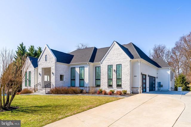 908 WALKER RD, Great Falls, VA 22066