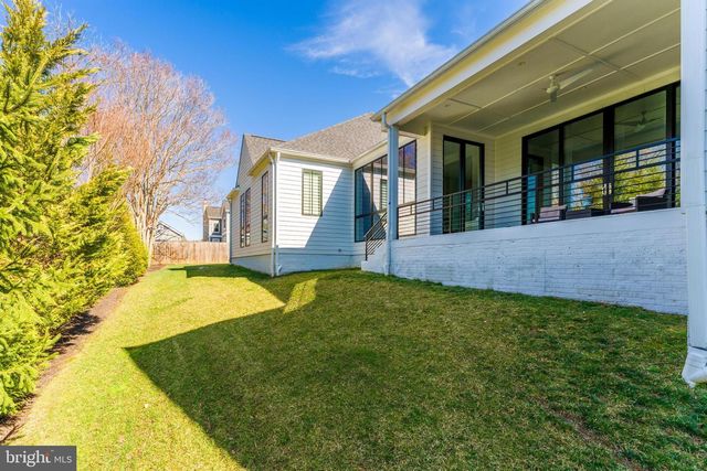 908 WALKER RD, Great Falls, VA 22066