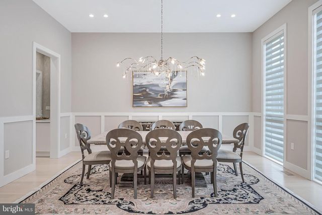 908 WALKER RD, Great Falls, VA 22066